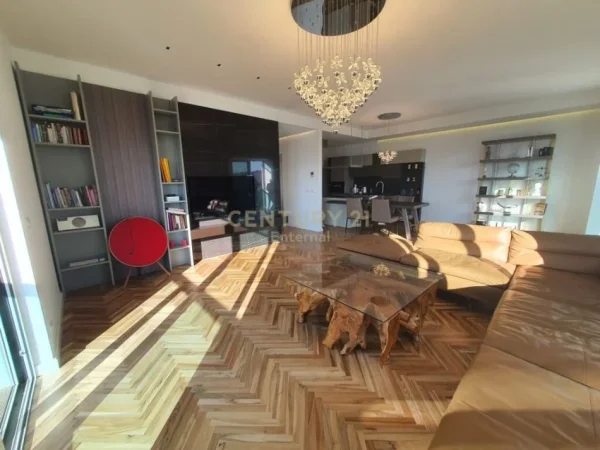Tirane, jepet me qera apartament 1+1+Aneks+Ballkon Kati 14, 121 m² 2.000 € (AMBASADOR 3)