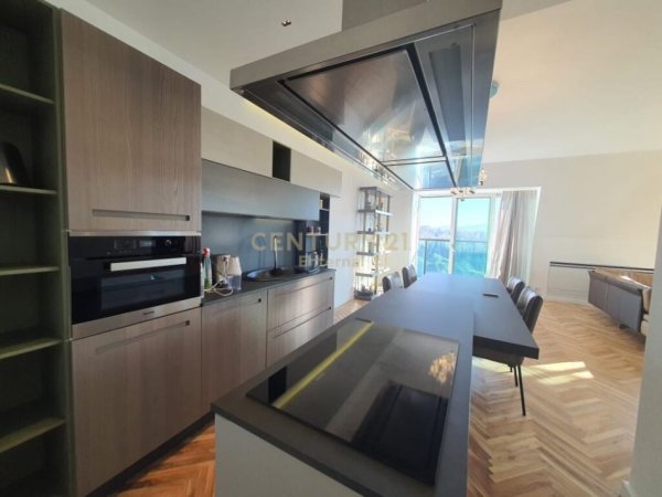 Tirane, jepet me qera apartament 1+1+Aneks+Ballkon Kati 14, 121 m² 2.000 € (AMBASADOR 3)