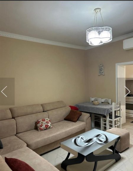Tirane, shitet apartament 1+1+Ballkon Kati 3, 53 m² 120.000 € (Rruga Hoxha Tahsim)