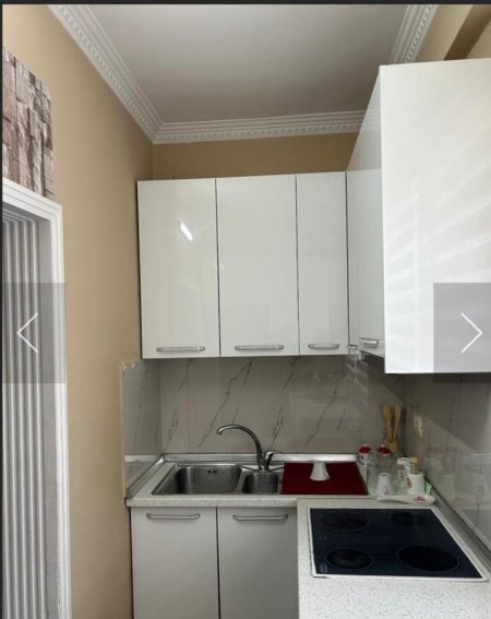 Tirane, shitet apartament 1+1+Ballkon Kati 3, 53 m² 120.000 € (Rruga Hoxha Tahsim)