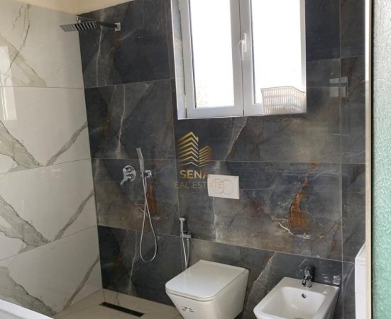 Tirane, jepet me qera Vile 2+1+Ballkon , 150 m² 400 € (Petrele)