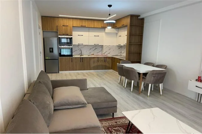 Tirane, shitet apartament 2+1 Kati 3, 127 m² (Kompleksi Arlis - Rruga e Dibrës - Farmacia 10)