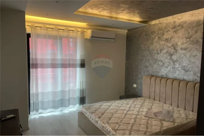 Tirane, shitet apartament 2+1 Kati 3, 127 m² (Kompleksi Arlis - Rruga e Dibrës - Farmacia 10)