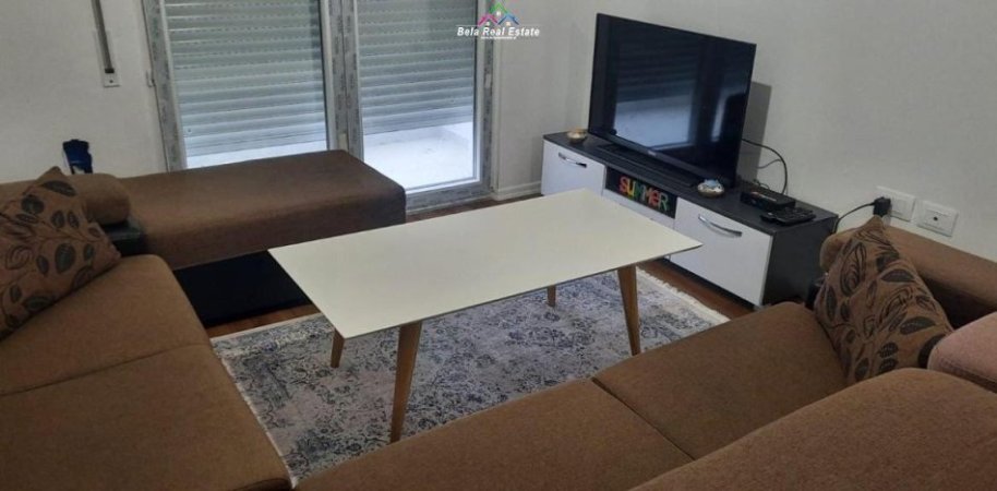 Tirane, jepet me qera apartament 1+1+Ballkon Kati 2, 63 m² 450 € (xhanfize keko)