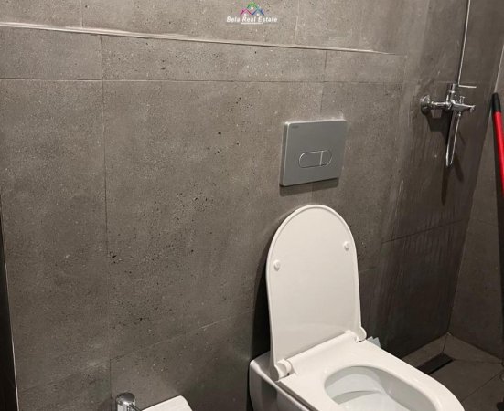 Tirane, jepet me qera apartament 1+1+Ballkon Kati 2, 63 m² 450 € (xhanfize keko)