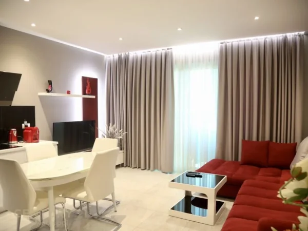 Tirane, jepet me qera apartament 2+1+Aneks+Ballkon Kati 19, 95 m² 1.500 € (AMBASADOR 3)