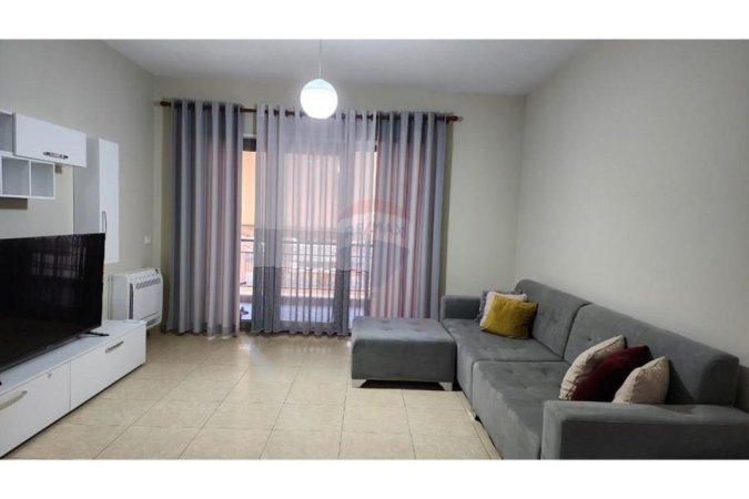 Tirane, jepet me qera apartament 1+1 Kati 5, 73 m² 650 € (Kompleksi Delijorgji)