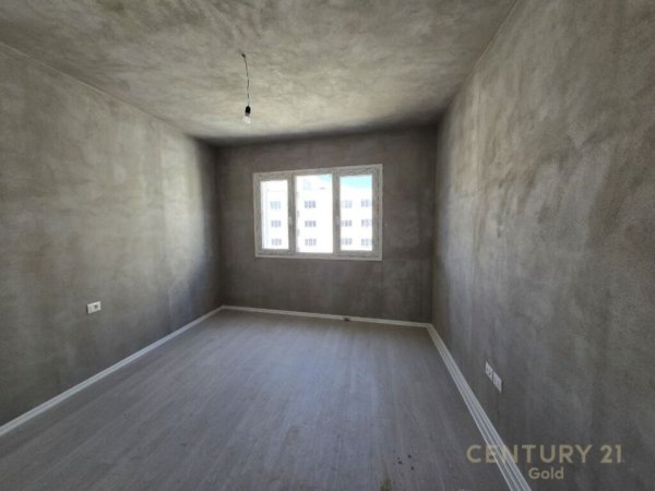 Tirane, jepet me qera apartament 3+1+Aneks+Ballkon Kati 10, 136 m² 650 € (RIVER RESIDENCE)