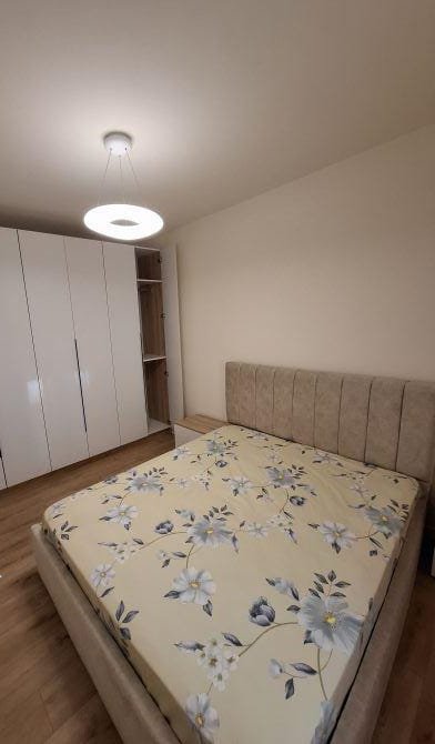 Tirane, jepet me qera apartament 2+1 Kati 4, 65 m² 600 € (Qender)