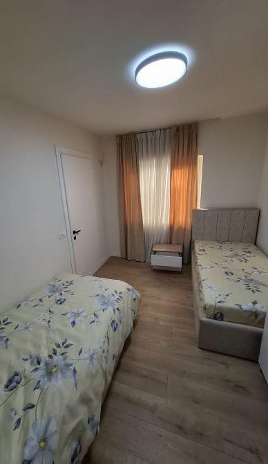 Tirane, jepet me qera apartament 2+1 Kati 4, 65 m² 600 € (Qender)