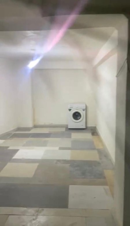 Tirane, jepet me qera garazh Kati -1, 70 m² 150 € (Rruga Ali Visha)