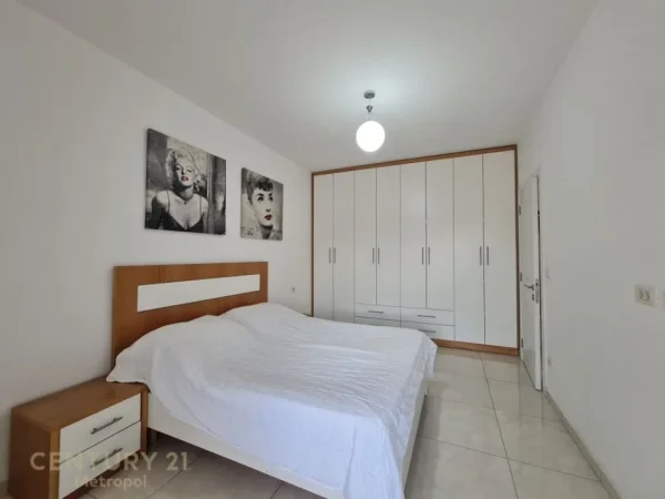 Tirane, jepet me qera apartament 1+1+Aneks+Ballkon Kati 6, 78 m² 500 € (Rruga Panorama)