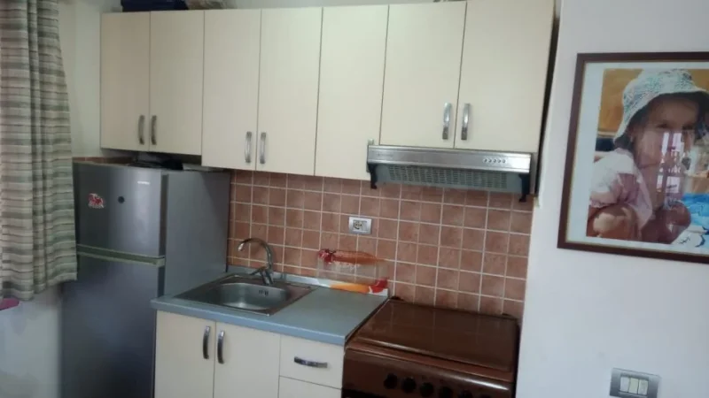 Tirane, shitet apartament 1+1+Ballkon Kati 2, 58 m² 93.000 € (rruga Bardhyl)