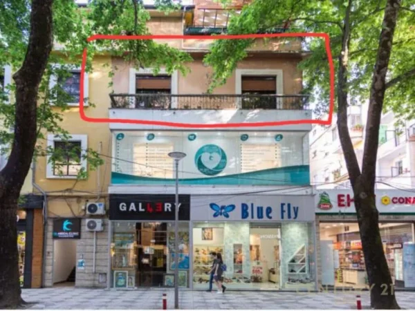 Tirane, jepet me qera zyre Kati 3, 150 m² 1.800 € (Myslym SHYRI)