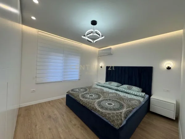 Tirane, jepet me qera apartament 1+1+Aneks+Ballkon Kati 3, 50 m² 520 € (XHAMLLIKU)
