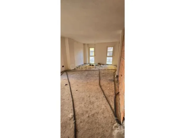 Tirane, shes apartament 2+1+Aneks+Ballkon Kati 1, 91 m² 179.000 € (MINE PEZA)