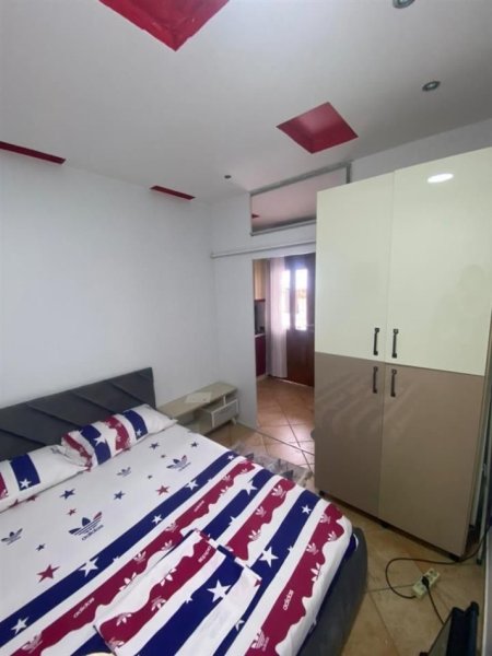 Tirane, jepet me qera apartament 2+1+Aneks+Ballkon Kati 2, 78 m² 250 € (QTU)