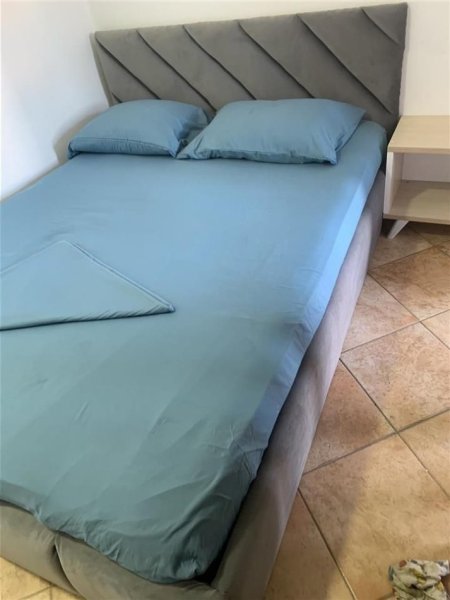 Tirane, jepet me qera apartament 2+1+Aneks+Ballkon Kati 2, 78 m² 250 € (QTU)
