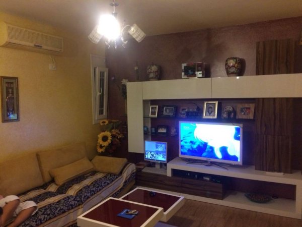 Tirane, jepet me qera vetem 1 dhome Kati 3, 25 m² 200 € (INXHINJERIA E NDERTIMIT)