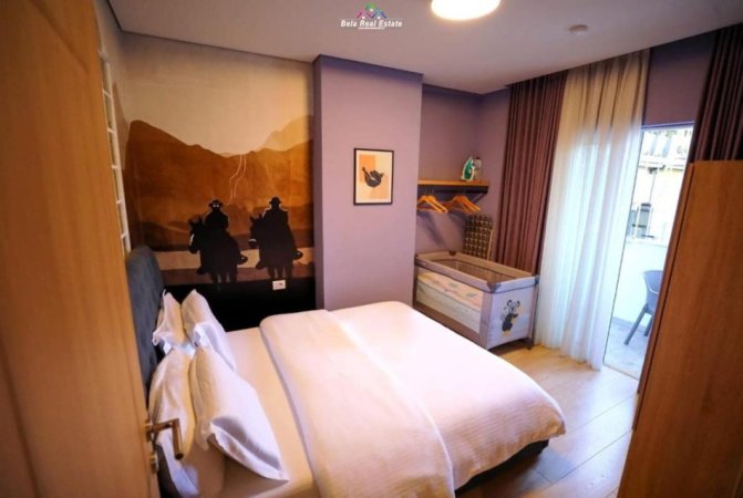 Tirane, jepet me qera apartament 2+1+Ballkon Kati 2, 80 m² 1.000 € (shallvaret)