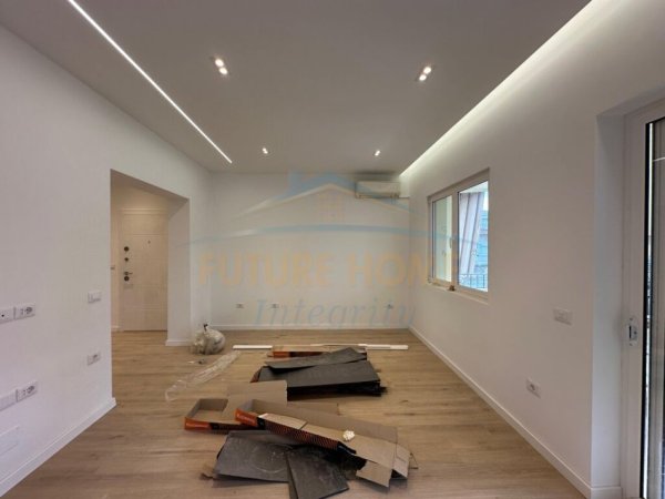 Shqiperi, shitet apartament 1+1+Ballkon Kati 3, 90 m² 180.000 € (Blloku i Vilave Selite)