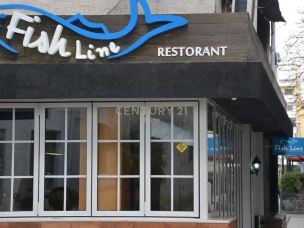 Tirane, jepet me qera ambjent biznesi Kati 1, 157 m² 2.000 € (ZOGU I ZI)