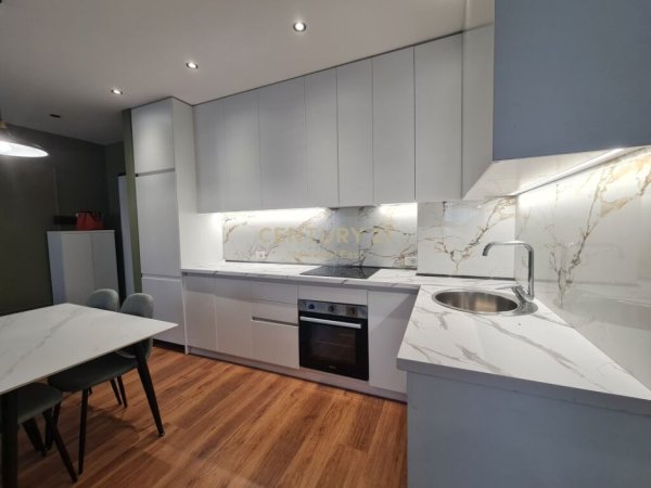 Tirane, jepet me qera apartament 2+1+Aneks+Ballkon Kati 2, 79 m² 780 € (Future Home Residence)
