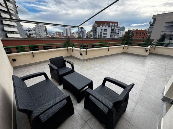 Tirane, jepet me qera apartament 2+1+Aneks+Ballkon Kati 4, 157 m² 1.000 € (KOMPLEKSI HALILI)