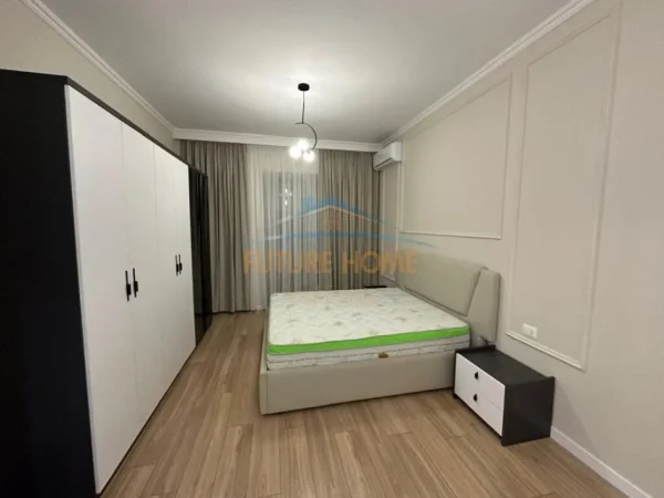 Tirane, jepet me qera apartament 2+1+Ballkon Kati 3, 110 m² 1.400 € (KOMPLEKSI DELIJORGJI)