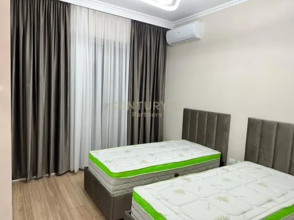 Tirane, jepet me qera apartament 2+1+Aneks+Ballkon Kati 3, 134 m² 1.300 € (DELIJORGJI)