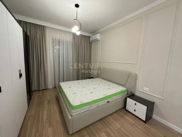 Tirane, jepet me qera apartament 2+1+Aneks+Ballkon Kati 3, 134 m² 1.300 € (DELIJORGJI)