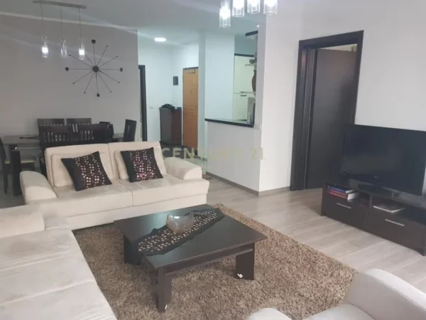 Tirane, jepet me qera apartament 2+1+Aneks+Ballkon , 114 m² 650 € (Kodra e Diellit 1)