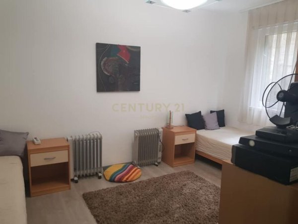 Tirane, jepet me qera apartament 2+1+Aneks+Ballkon , 114 m² 650 € (Kodra e Diellit 1)