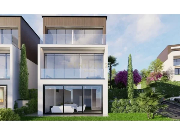 Tirane, shes Vile 3 Katshe Kati 3, 374 m² (BUZE LIQENIT TE FARKES)