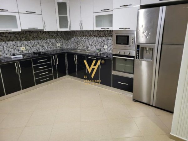 Tirane, jepet me qera Vile 3 Katshe Kati 1, 500 m² 1.000 € (MEZEZ)