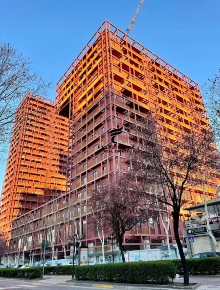 Tirane, shitet apartament 3+1+Ballkon Kati 18, 160 m² 480.000 € (RRUGA E KAVAJES)