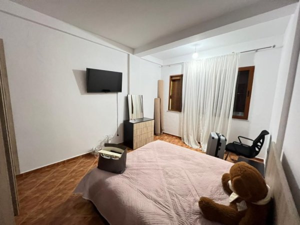 Tirane, jepet me qera apartament 2 Katshe Kati 1, 230 m² 1.500 € (Ali Demi)