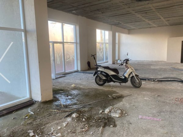Tirane, jap me qera vetem 1 dhome 1 Katshe Kati 0, 175 m² 2.000 € (Ish Fusha Aviacionit)