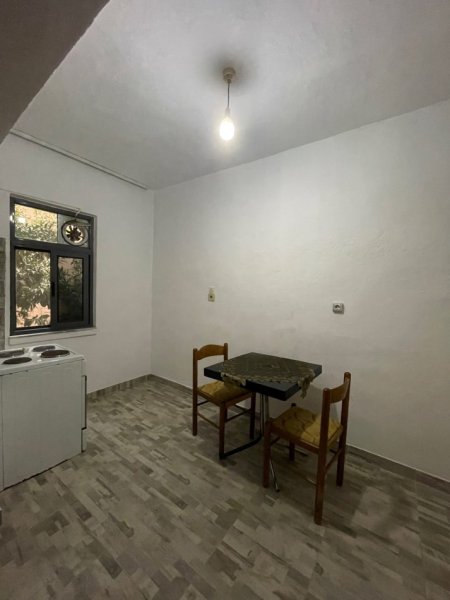 Tirane, jepet me qera apartament 1+1 Kati 0, 65 m² 300 € (Don Bosko)