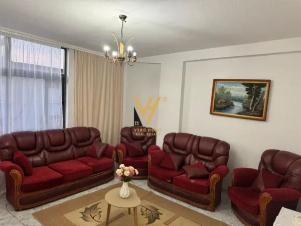Tirane, jepet me qera apartament 2+1+Ballkon Kati 3, 95 m² 600 € (RRUGA FERIT XHAJKO)