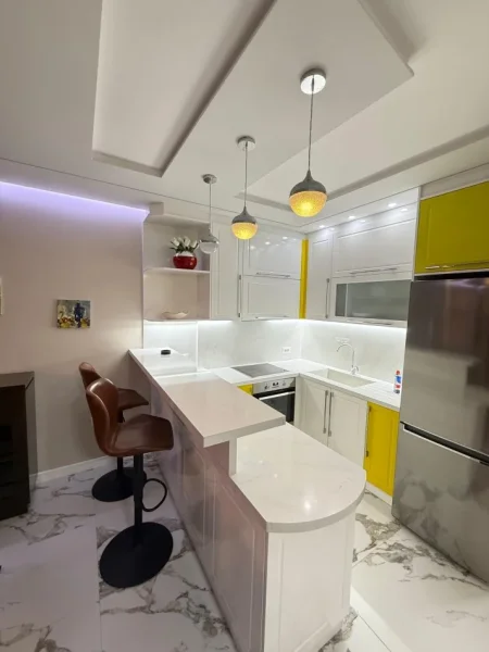 Tirane, jepet me qera apartament 2+1+Ballkon Kati 4, 125 m² 1.200 € (Parku Olimpik)