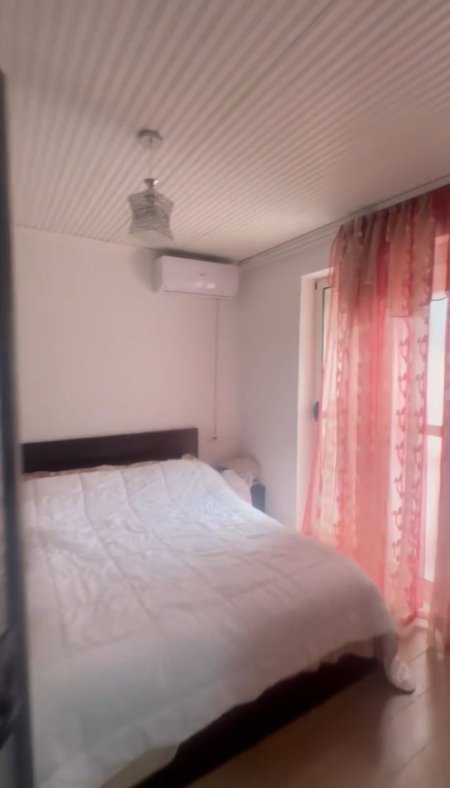 Tirane, jepet me qera apartament 1+1+Ballkon Kati 1, 60 m² 400 € (Vasil shanto , te shtepia e ofertave)