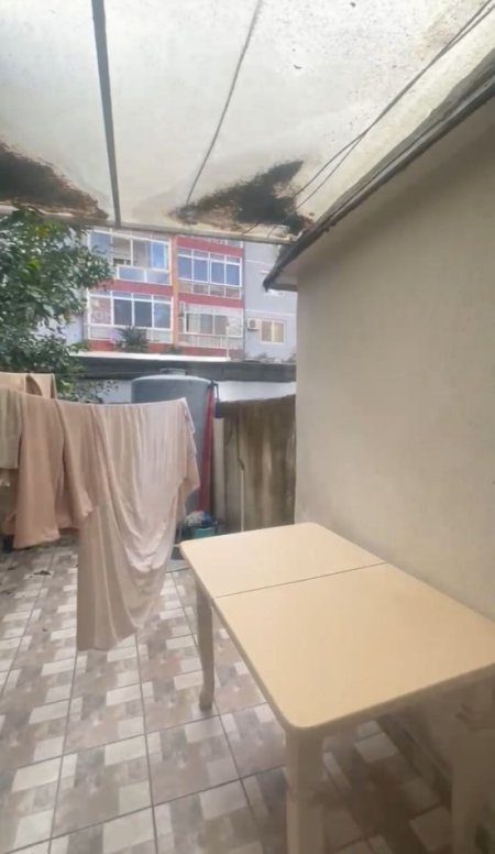 Tirane, jepet me qera apartament 1+1+Ballkon Kati 1, 60 m² 400 € (Vasil shanto , te shtepia e ofertave)