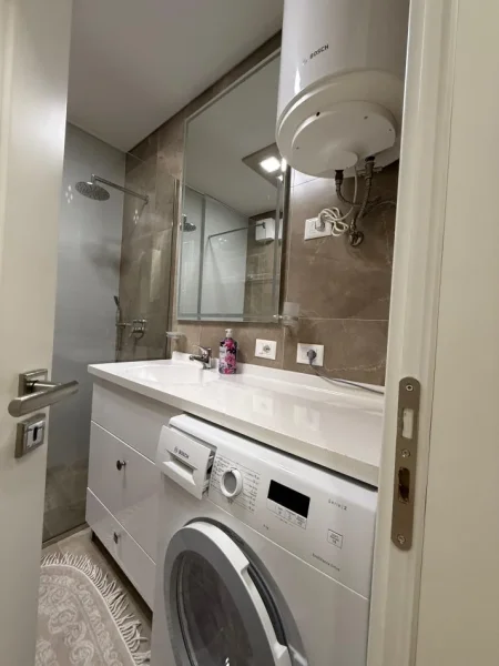 Tirane, jepet me qera apartament 1+1+Ballkon Kati 4, 73 m² 650 € (Kodra e Diellit)