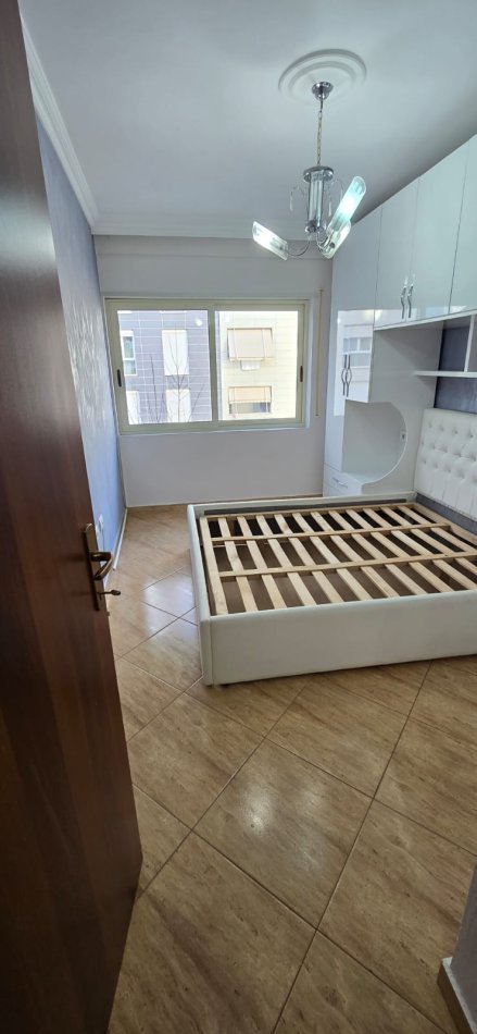 Tirane, jap me qera 1+1 Kati 4, 57 m² 135.000 € (Rr Ndre Mjeda!)