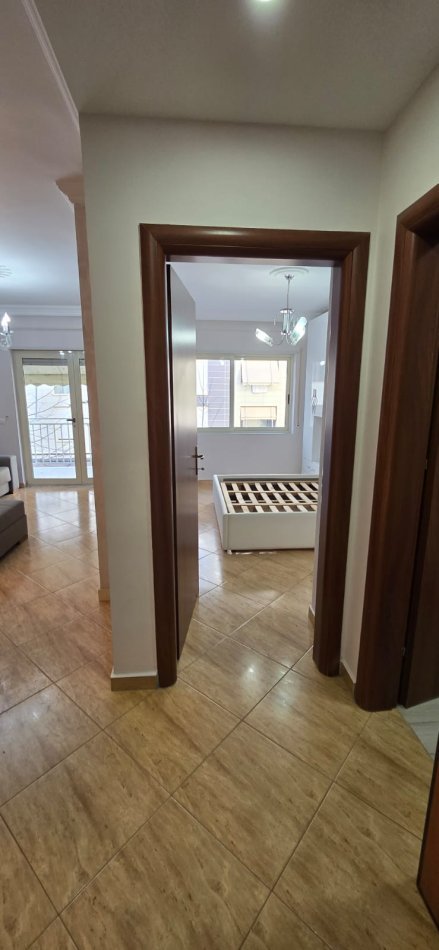 Tirane, jap me qera 1+1 Kati 4, 57 m² 135.000 € (Rr Ndre Mjeda!)