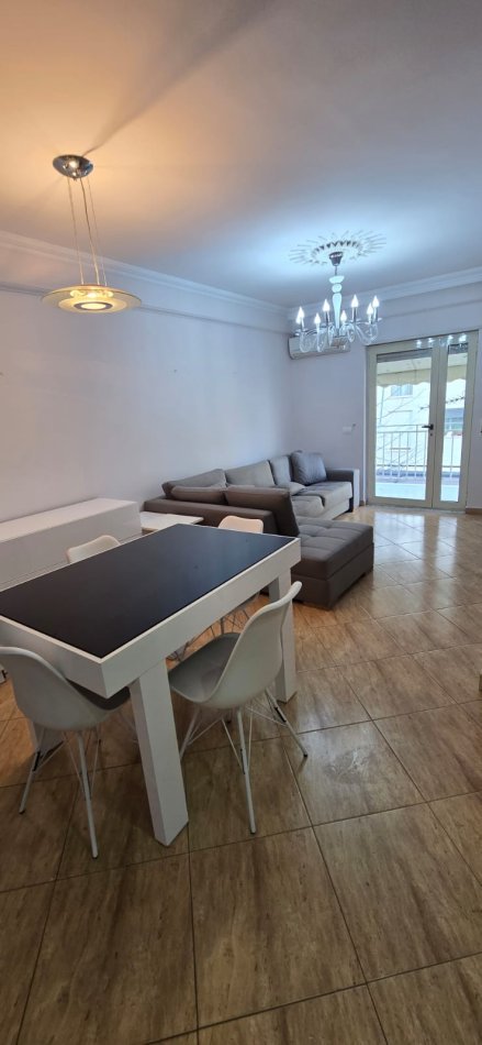 Tirane, jap me qera 1+1 Kati 4, 57 m² 135.000 € (Rr Ndre Mjeda!)