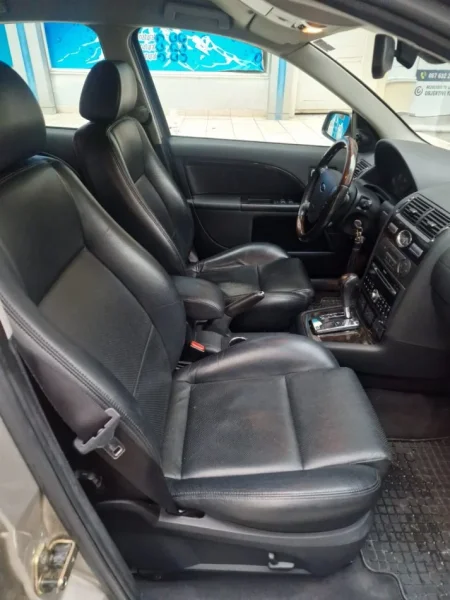 Tirane, shitet makine Ford Mondeo 2006 Nafte, kafe automatik Kondicioner 140.000 km 3.500 €