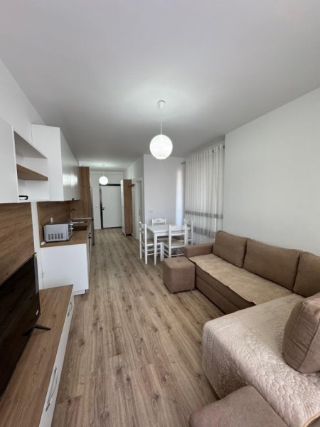 Tirane, jap me qera apartament 1+1 Kati 3, 500 € (Perballe Amerikan 3)