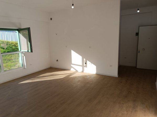Tirane, jepet me qera apartament 1+1 Kati 0, 47 m² 225 € (Kompleksi Mangalem)